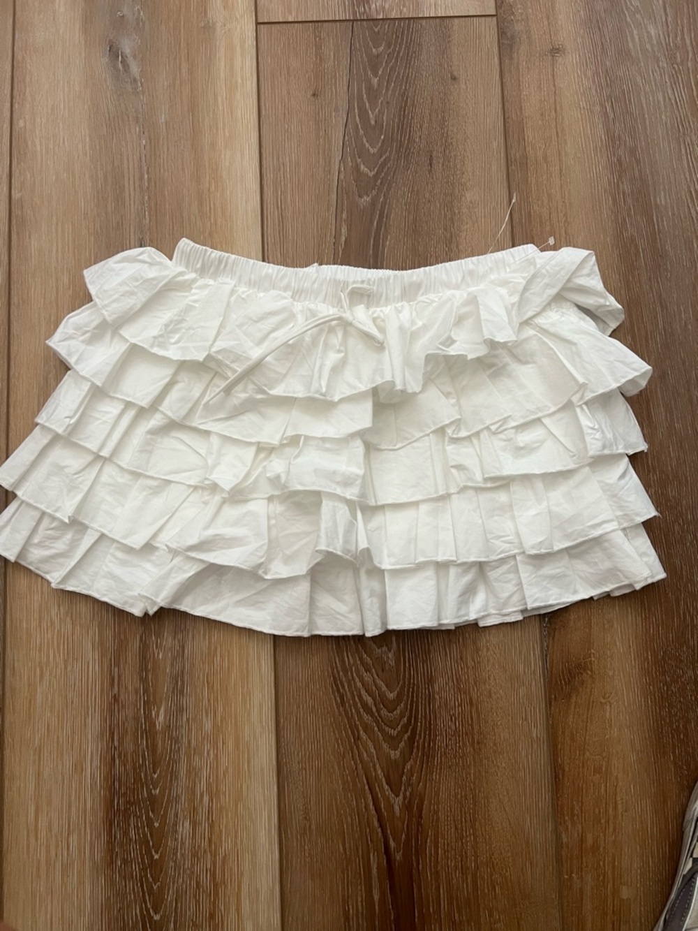 White Tiered Ruffle Mini Skort Y2K NWT size 4